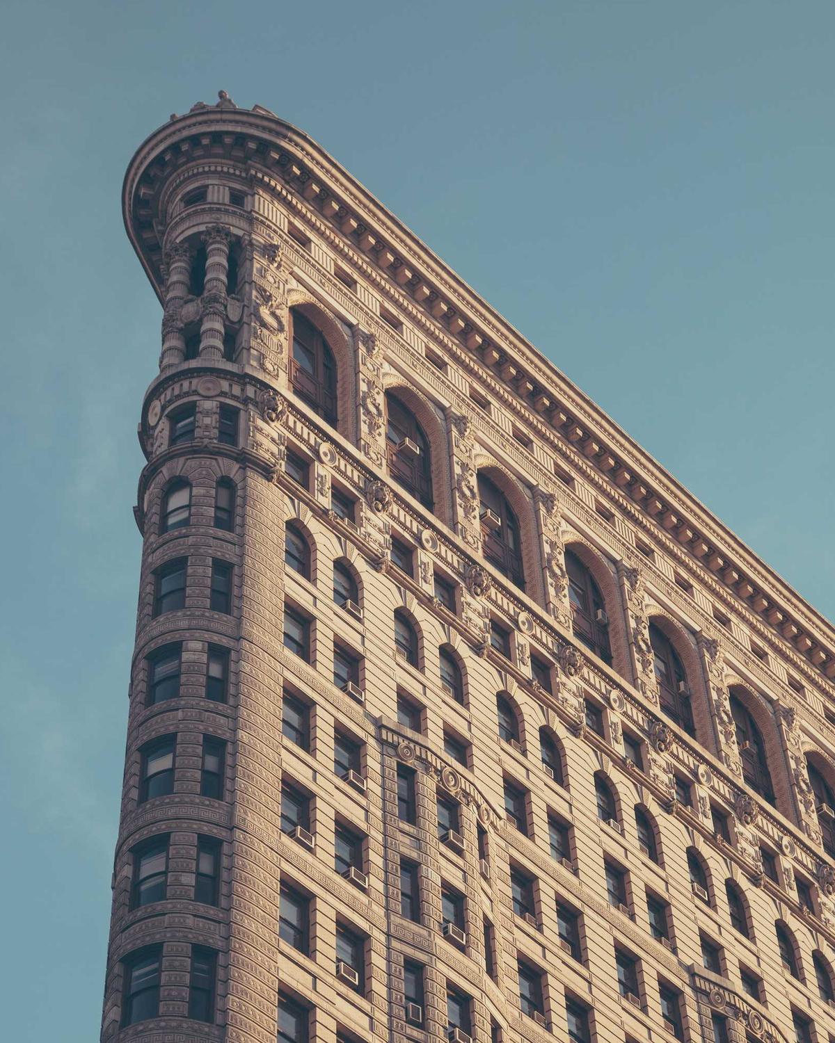 Sessizliğin Dokusu — 2 Görsel